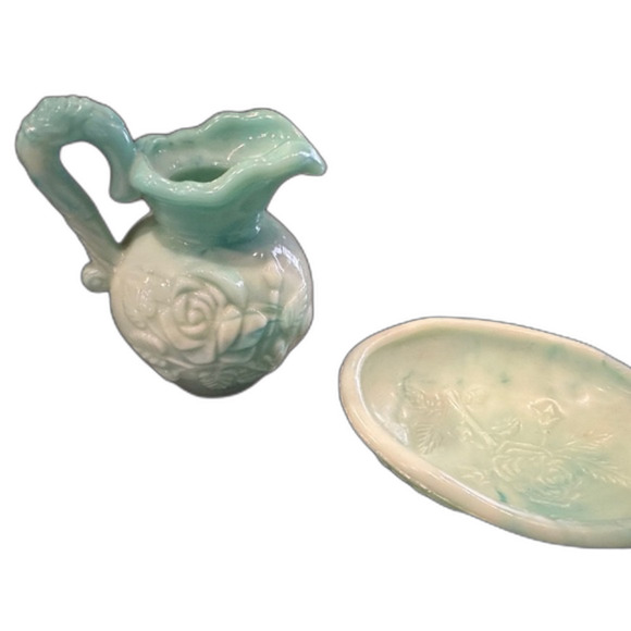 AVON Milk Glass Victorian Rose Pattern Pitcher & Soap‎ Dish - Picture 7 of 14